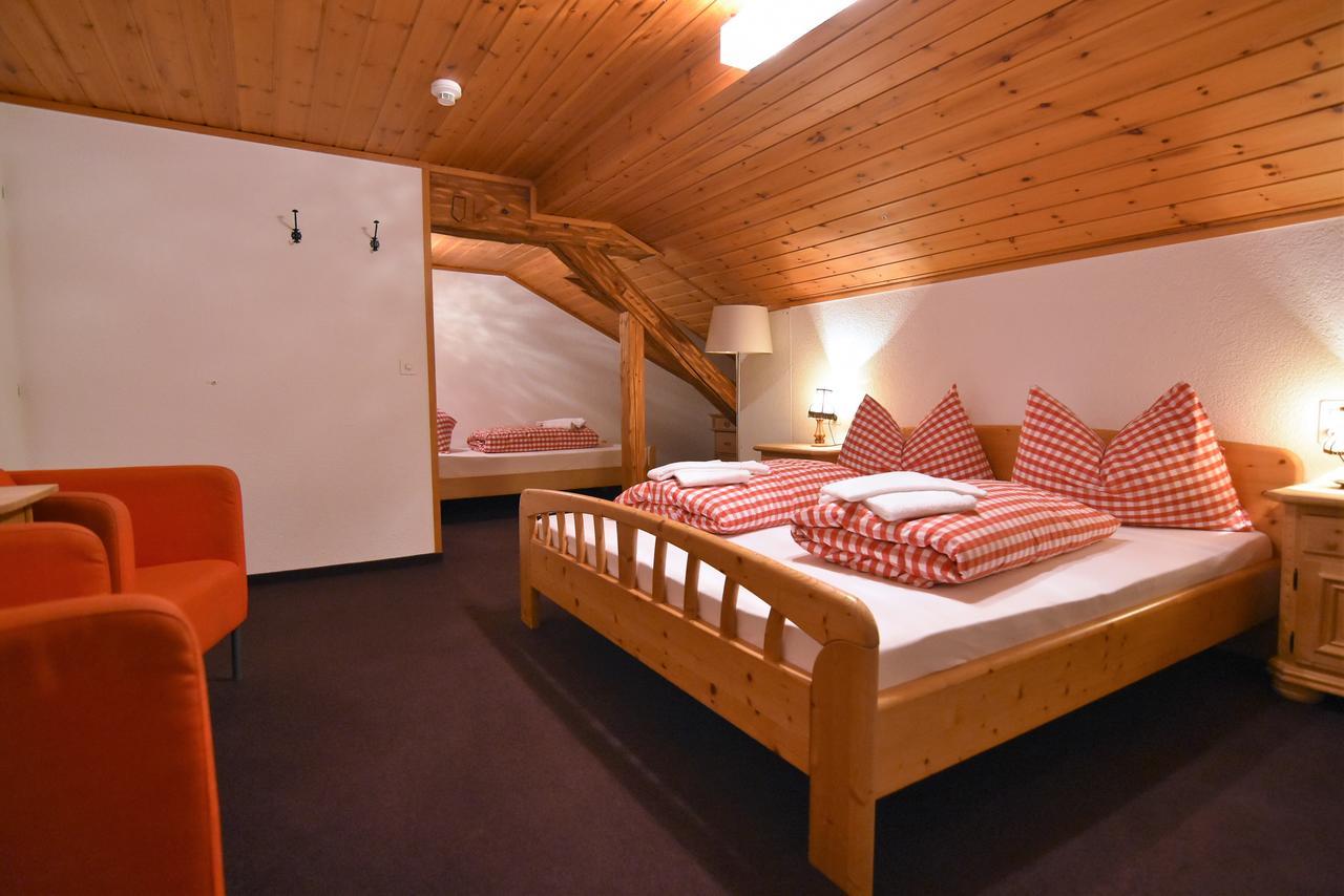 Alpina Lodge Bed & Breakfast Tschiertschen Exterior foto